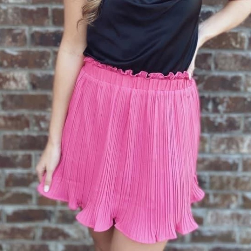 Pink pleated skirt